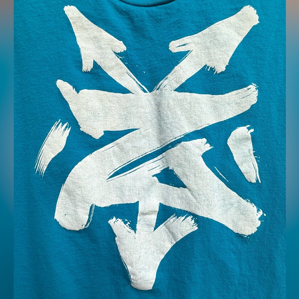 Zoo York Blue and White Short Sleeve Tee